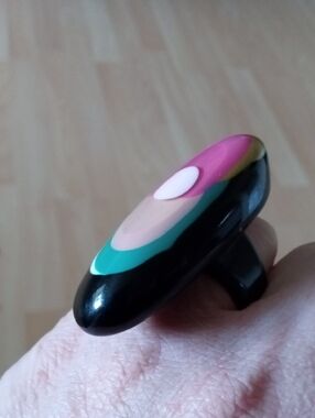 TAKE50%OFFBold Multicolor Resin Statement Ring Black Base withPink &Teal Accents